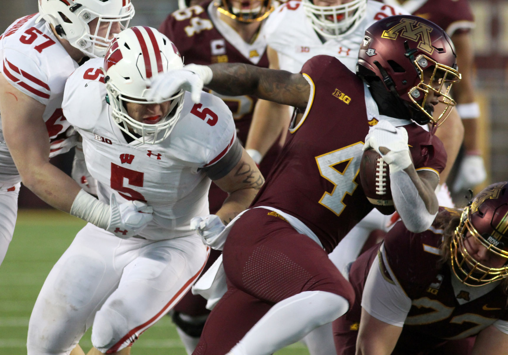 Wisconsin football at Minnesota 11-27-21